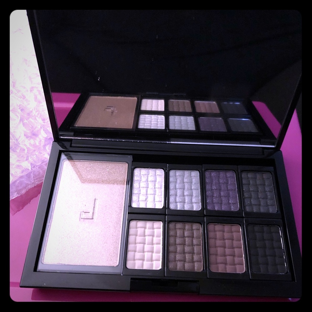 Doucce cosmetic LLC Freemason eyeshadow pro